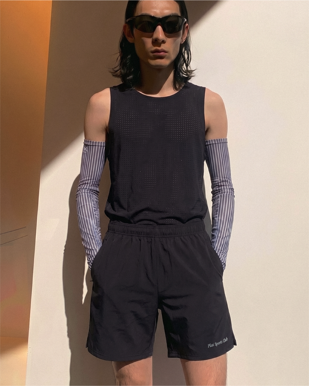 Ease Shorts in Black