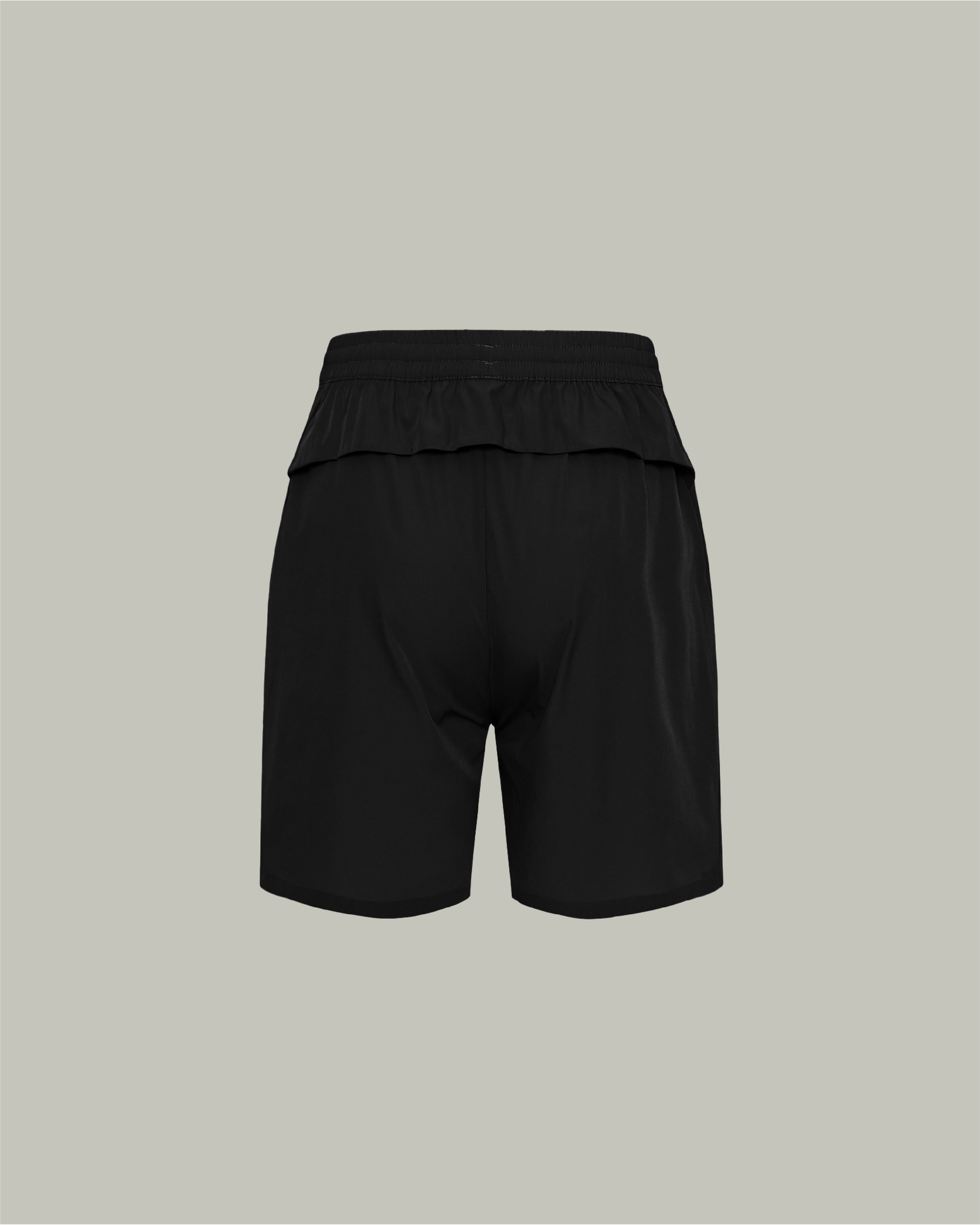 Ease Shorts in Black