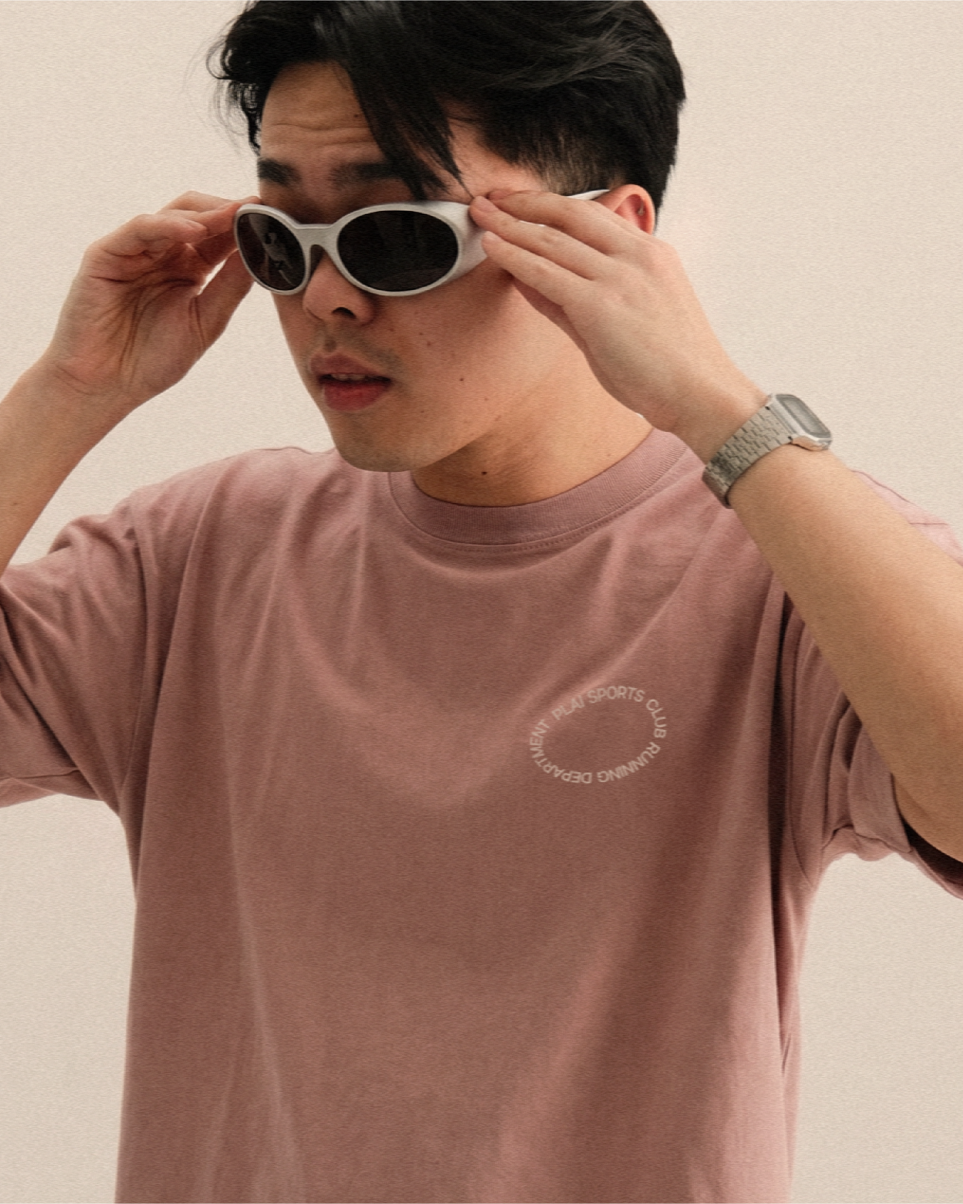 Unisex "Run Club" Boxy T-shirt 2.0 in Dusty Pink